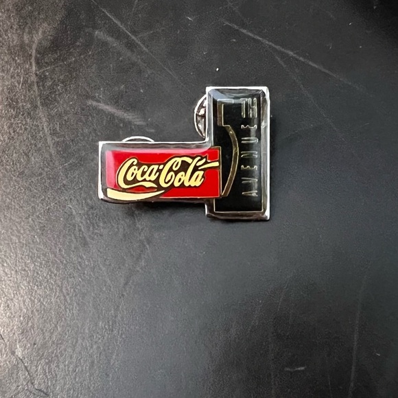 (2) Vintage Coca-Cola Lapel Pins - Picture 2 of 9